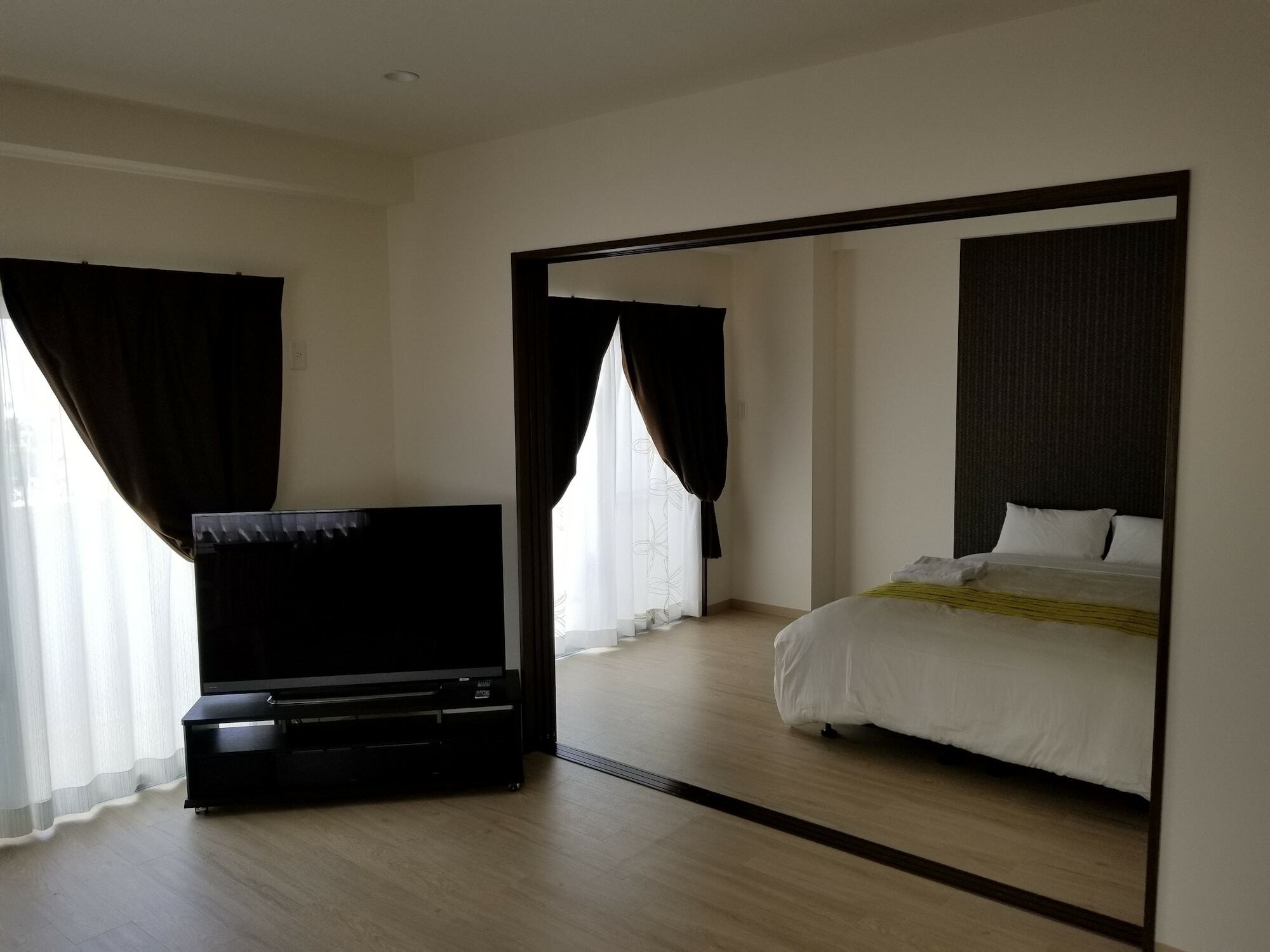 Comfort Plus Chatan Luaran gambar